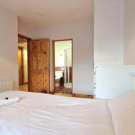 3 Bedroom Centre Appartement *