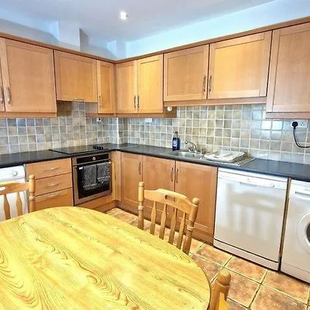 Appartement 3 Bedroom Centre *