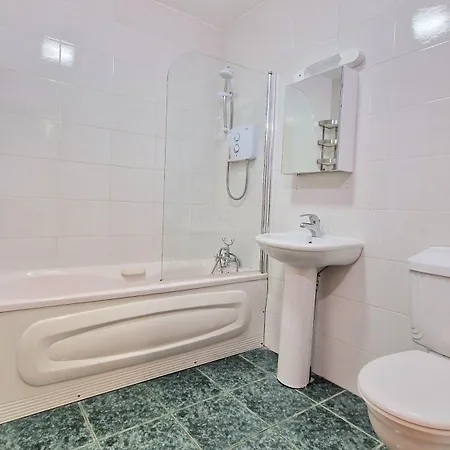 3 Bedroom Centre Apartment Galway
